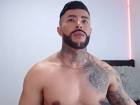 andrea de lucaa online show from 10-04-25, 03:52