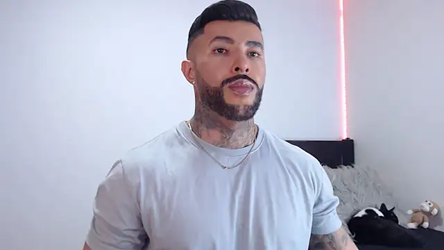 andrea de lucaa online show from 10-01-25, 03:11