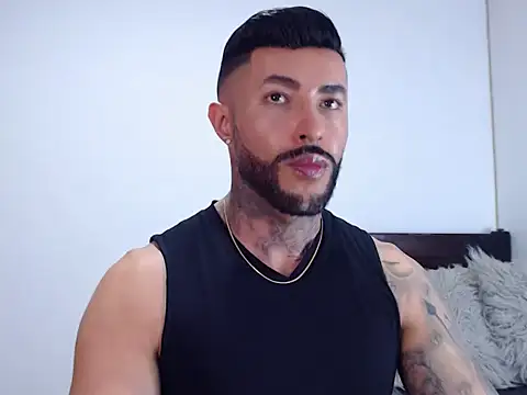 andrea de lucaa online show from 10-08-25, 04:14