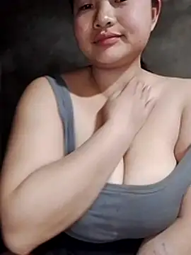 girl-babi online show from 12-17-25, 12:32