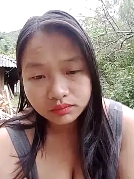 Snapshot of girl-babi chatting on 09-25-25, 02:39 girl-babi online show from 09-25-25, 02:39