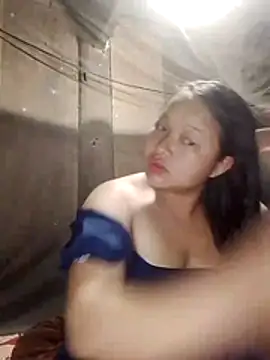 Snapshot of girl-babi chatting on 10-14-25, 01:12 girl-babi online show from 10-14-25, 01:12