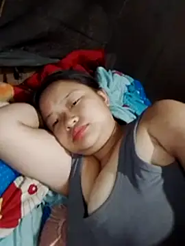 Snapshot of girl-babi chatting on 10-18-25, 01:51 girl-babi online show from 10-18-25, 01:51