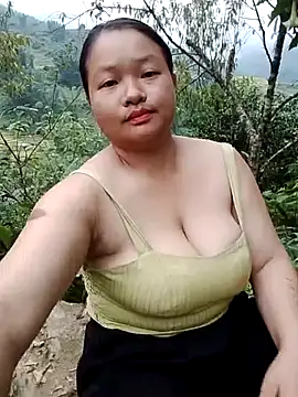 Snapshot of girl-babi chatting on 09-10-25, 09:52 girl-babi online show from 09-10-25, 09:52