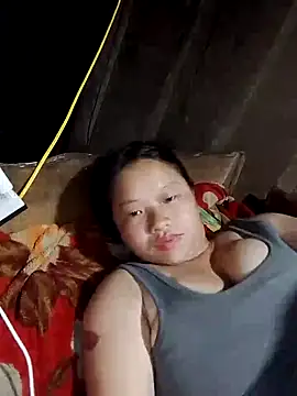 Snapshot of girl-babi chatting on 09-12-25, 04:29 girl-babi online show from 09-12-25, 04:29