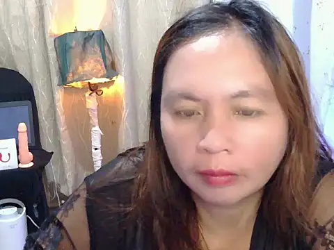 Snapshot of Pink_Scarlet chatting on 10-23-25, 06:50 Pink Scarlet online show from 10-23-25, 06:50