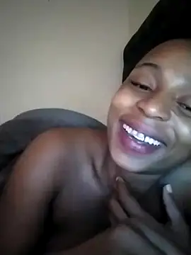 Snapshot of Mandy3ndlovu4 chatting on 05-10-26, 06:28 Mandy3ndlovu4 online show from 05-10-26, 06:28