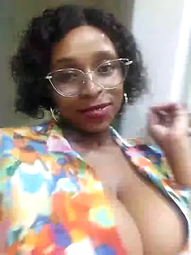 Snapshot of Mandy3ndlovu4 chatting on 06-11-26, 04:48 Mandy3ndlovu4 online show from 06-11-26, 04:48