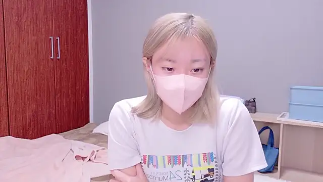 Nana  ch online show from 11-10-25, 04:39