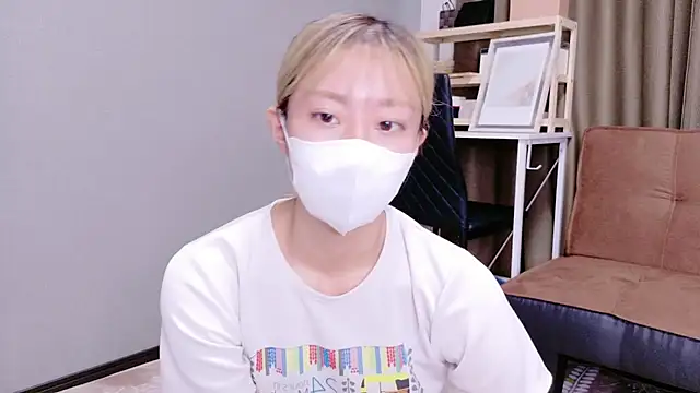 Nana  ch online show from 10-10-25, 03:40