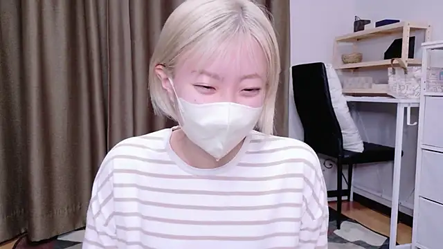 Nana  ch online show from 02-16-26, 09:45