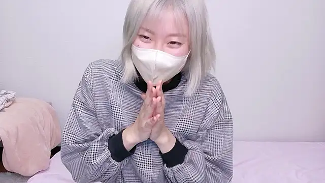 Snapshot of Nana__ch chatting on 05-25-26, 06:06 Nana ch online show from 05-25-26, 06:06