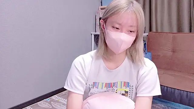 Nana  ch online show from 11-08-25, 03:43