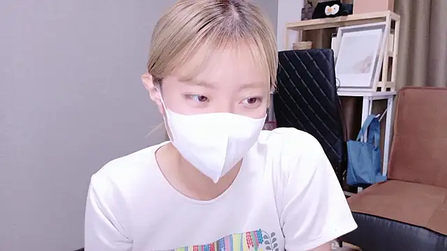 Nana  ch online show from 09-29-25, 06:20