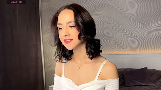 MiaSweetasHoney online show from 04-24-26, 07:54