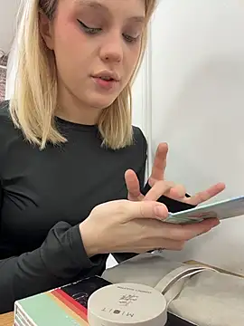 CaitlinSugar online show from 11-10-25, 04:28