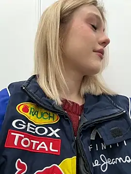 CaitlinSugar online show from 09-29-25, 04:30