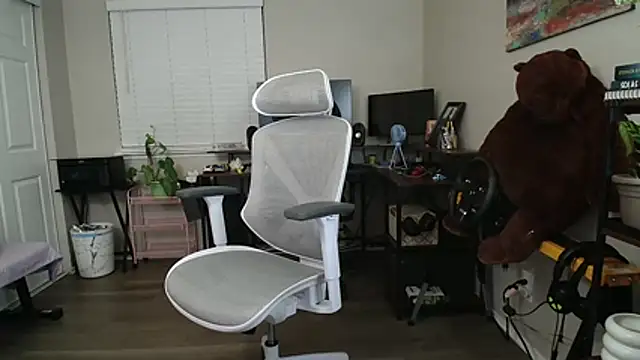 SHEILYN  online show from 10-31-25, 06:43