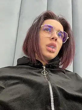 VioletAsh online show from 05-04-26, 04:49