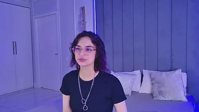 VioletAsh online show from 06-11-26, 04:31