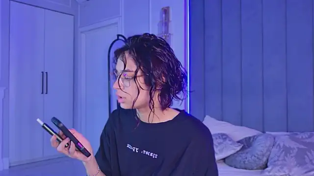 VioletAsh online show from 06-01-26, 04:24