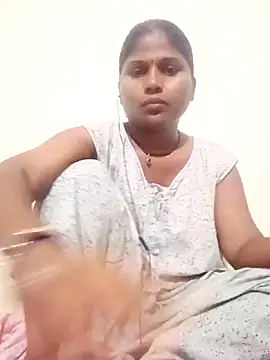 Snapshot of Sneha16 chatting on 09-11-25, 05:13 Sneha16 online show from 09-11-25, 05:13