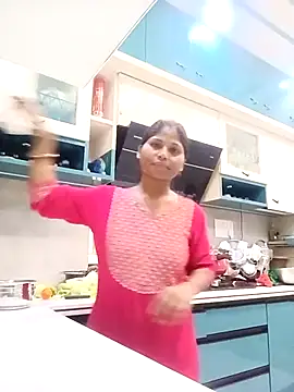 Snapshot of Sneha16 chatting on 10-10-25, 03:07 Sneha16 online show from 10-10-25, 03:07