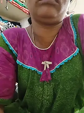 Snapshot of taratelugu chatting on 06-11-26, 01:49 taratelugu online show from 06-11-26, 01:49