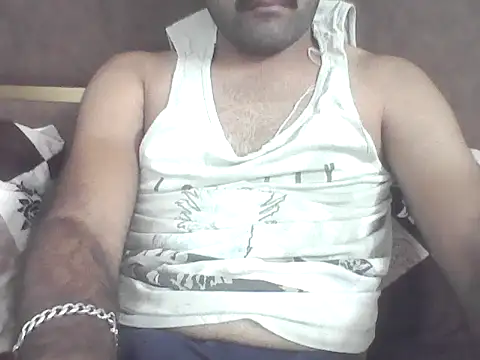 Snapshot of joshisdwe chatting on 10-16-25, 09:39 joshisdwe online show from 10-16-25, 09:39