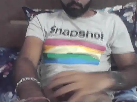 Snapshot of joshisdwe chatting on 10-01-25, 06:45 joshisdwe online show from 10-01-25, 06:45