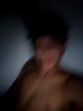 Snapshot of ElNino_1005 chatting on 10-04-25, 06:04 ElNino 1005 online show from 10-04-25, 06:04