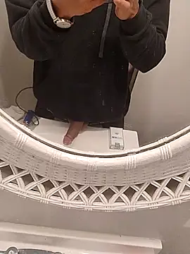 tukica56 online show from 11-18-25, 10:07