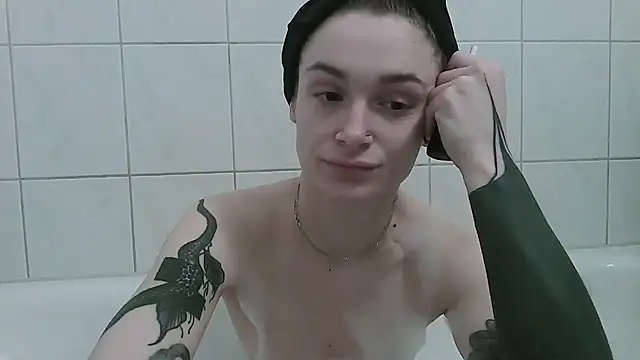   Leyla   online show from 11-14-25, 07:34