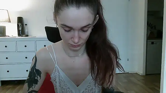   Leyla   online show from 11-27-25, 07:31