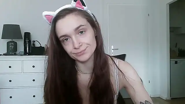   Leyla   online show from 11-03-25, 10:30