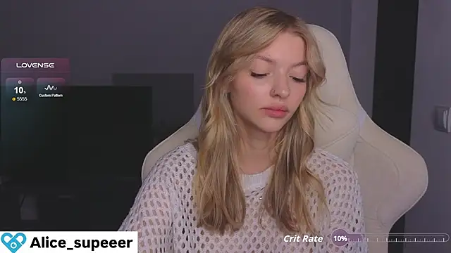 Snapshot of Alice_super_ chatting on 09-18-25, 01:25 Alice super online show from 09-18-25, 01:25