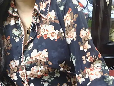 Snapshot of fairy_queen07 chatting on 01-17-26, 08:18 fairy queen07 online show from 01-17-26, 08:18