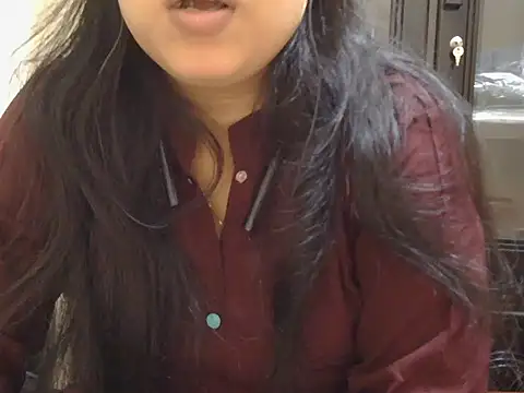 Snapshot of fairy_queen07 chatting on 02-14-26, 07:03 fairy queen07 online show from 02-14-26, 07:03