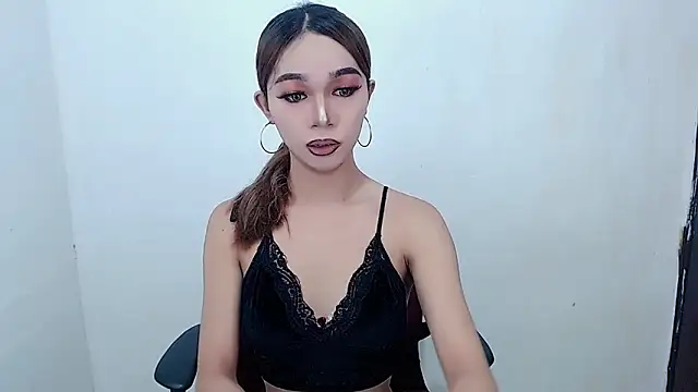 Snapshot of aelinhot chatting on 09-19-25, 06:12 aelinhot online show from 09-19-25, 06:12