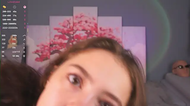 KissieKat online show from 10-19-25, 07:33