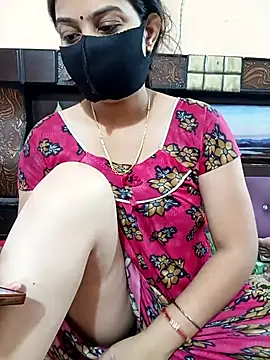 Snapshot of Priyanka_Pal chatting on 06-18-26, 12:42 Priyanka Pal online show from 06-18-26, 12:42
