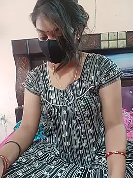 Snapshot of Priyanka_Pal chatting on 05-15-26, 02:42 Priyanka Pal online show from 05-15-26, 02:42