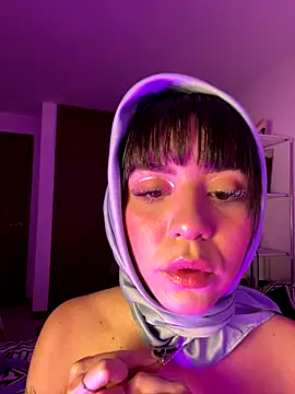 Snapshot of AriaBlush_18 chatting on 09-20-25, 11:10 AriaBlush 18 online show from 09-20-25, 11:10