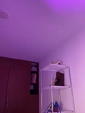 Snapshot of AriaBlush_18 chatting on 09-21-25, 10:15 AriaBlush 18 online show from 09-21-25, 10:15