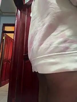 Snapshot of ewatyu chatting on 02-20-26, 05:04 ewatyu online show from 02-20-26, 05:04