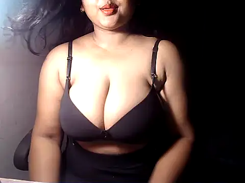 Snapshot of PatnakiRitu1 chatting on 05-14-26, 02:52 PatnakiRitu1 online show from 05-14-26, 02:52