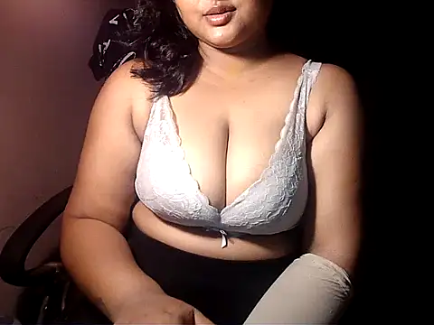 Snapshot of PatnakiRitu1 chatting on 09-24-25, 04:30 PatnakiRitu1 online show from 09-24-25, 04:30