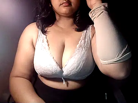 Snapshot of PatnakiRitu1 chatting on 10-25-25, 10:21 PatnakiRitu1 online show from 10-25-25, 10:21