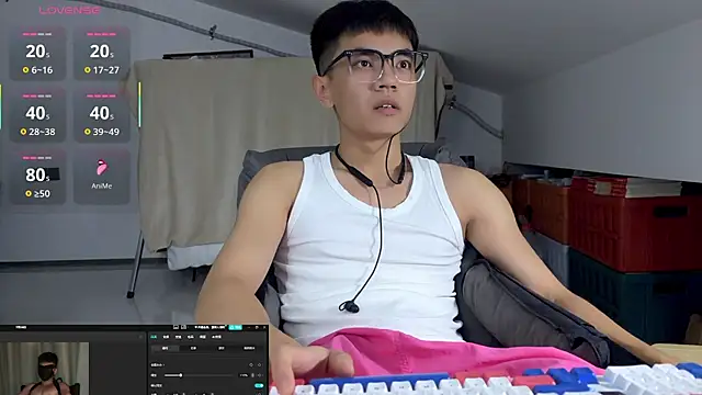 Snapshot of XTTX49 chatting on 07-26-26, 02:35 XTTX49 online show from 07-26-26, 02:35