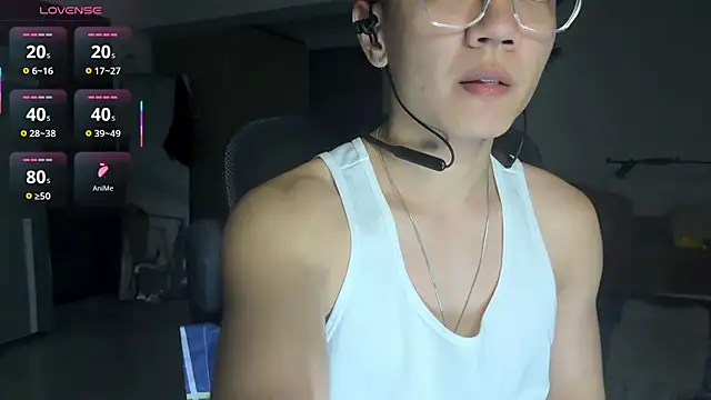 Snapshot of XTTX49 chatting on 07-10-26, 03:34 XTTX49 online show from 07-10-26, 03:34